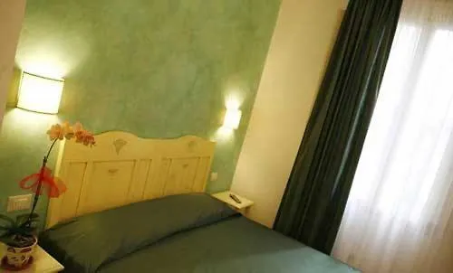Lanterna Fiorentina B&B فلورنس
