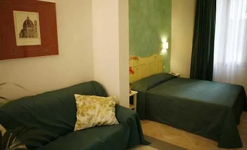 Lanterna Fiorentina B&B فلورنس بيت ضيافة